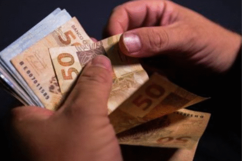Renda per capita cresce 4,7% e desigualdade atinge menor nível histórico no Brasil em 2024