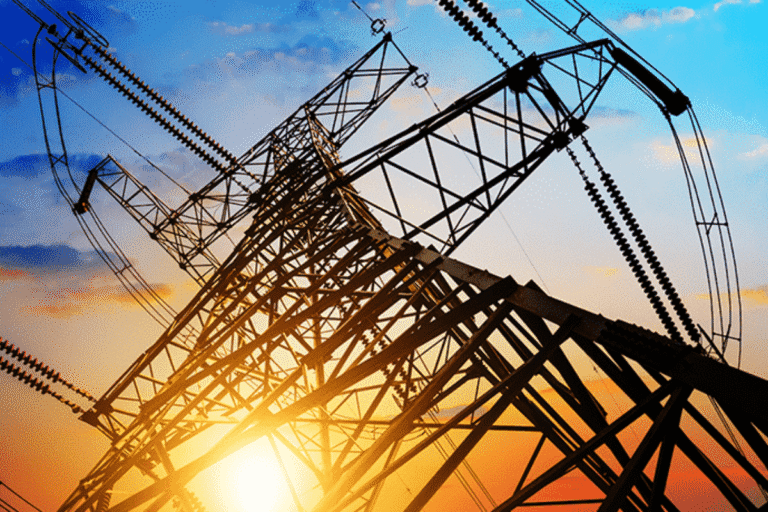 Aneel reduz corte em indenização para elétricas, beneficiando ações de transmissoras