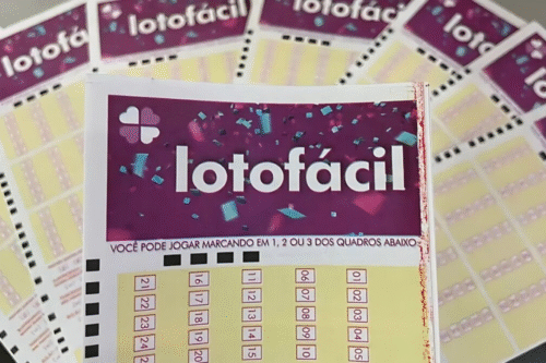 Resultado do concurso 3410 da Lotofácil com premiações milionárias para ganhadores, destaque para o bilhete de apostas com números marcados.