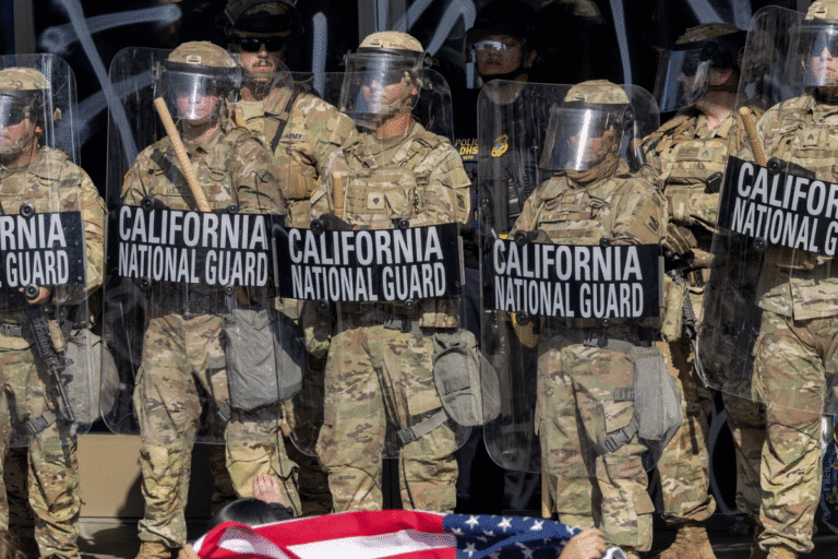 Tribunal federal mantém Guarda Nacional da Califórnia sob controle de Trump amid protestos