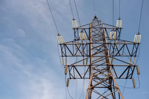Energisa e Eletrobras lideram recomendações da Empiricus para ações de elétricas em julho