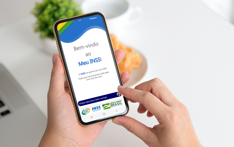 INSS envia mensagens por WhatsApp a mais de 1 milhão de beneficiários com direito a reembolso de descontos indevidos. Em MS, 28,8 mil têm direito. Saiba como solicitar.