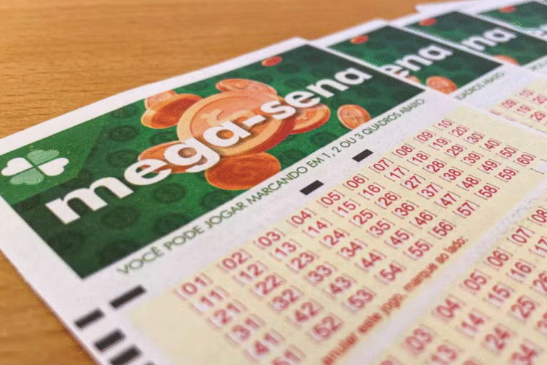 Concurso da Mega-Sena com apostas numeradas, oferecendo a chance de ganhar milhões de reais. Jogue agora para tentar a sorte na loteria brasileira.