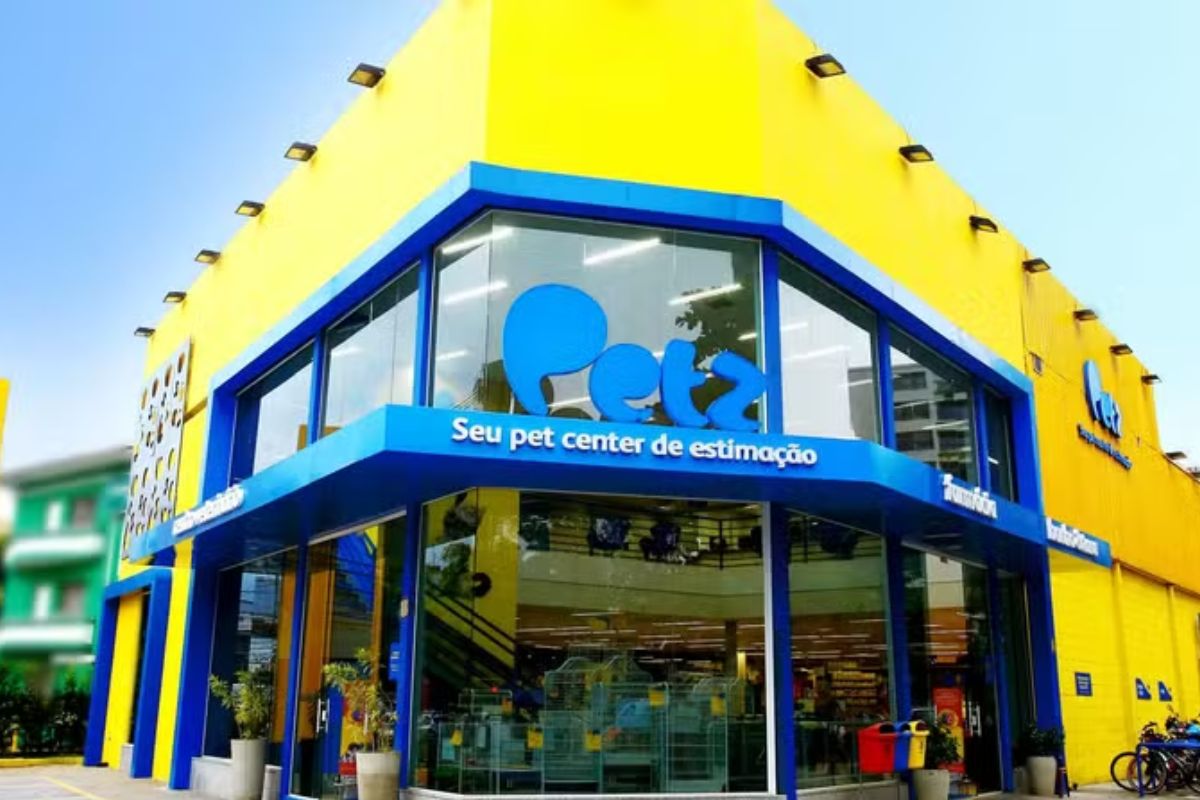 Imagem da fachada da Petz,