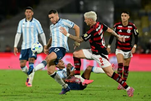 Flamengo e Racing pela semi-final da Libertadores. Créditos: Pablo PORCIUNCULA / AFP