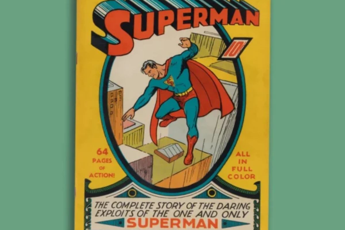 Capa da rara revista em quadrinhos Superman nº 1, de 1939, mostrando o herói sobrevoando prédios em fundo amarelo.