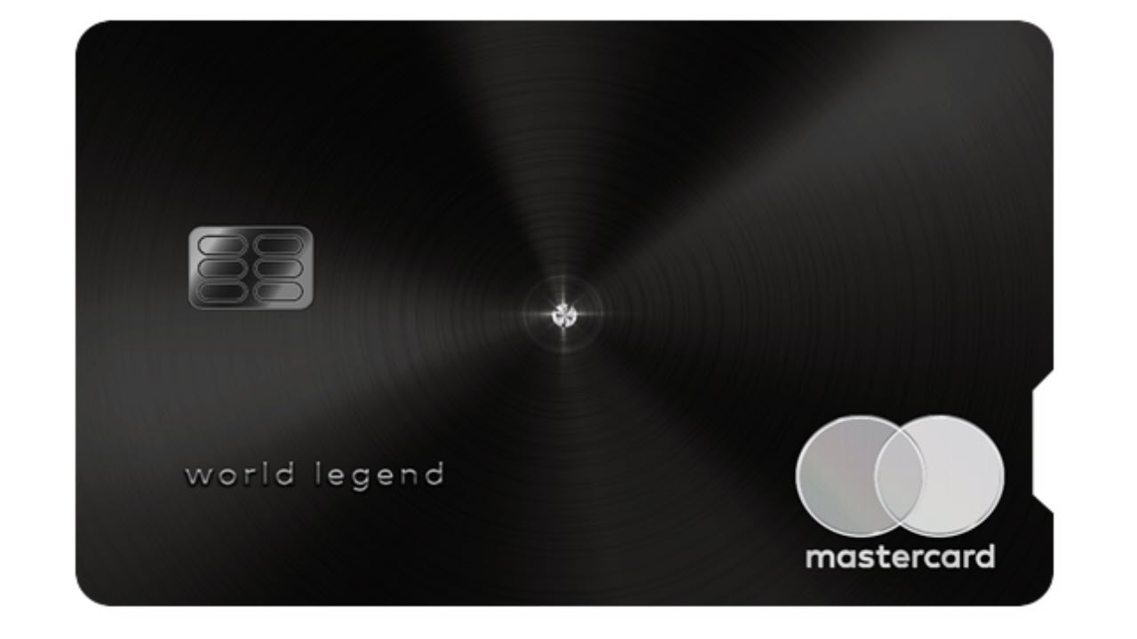 Cartão Mastercard World Legend em design preto metálico, símbolo de luxo e exclusividade para alta renda.