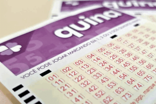 Foto de volante da Quina - loteria da Caixa.
