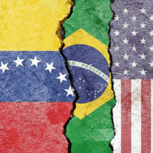 Imagem mostrando uma rachadura entre as bandeiras do Brasil, Venezuela e Estados Unidos, simbolizando conflitos ou tensões diplomáticas entre esses países.