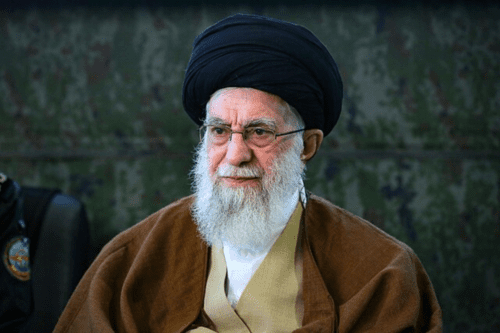 Foto da Visita de Ali Khamenei à exposição das conquistas da Força Aeroespacial da Guarda Revolucionária Islâmica.