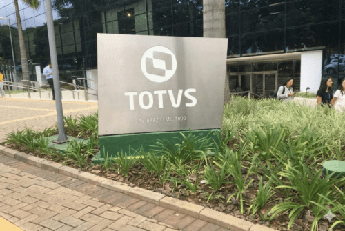 Fachada da sede da empresa de tecnologia TOTVS, localizada na Avenida Braz Leme, 1000.