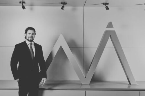 Daniel Vocaro, CEO DO Master, ilustrando o artigo: Tudo sobre o Caso Banco Master: artigo que mostra a linha do tempo da maior fraude bancária da história do Brasil