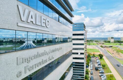 Prédio da Valec em Brasília; concurso Valec abre vagas para engenheiros e técnicos em empresa federal.