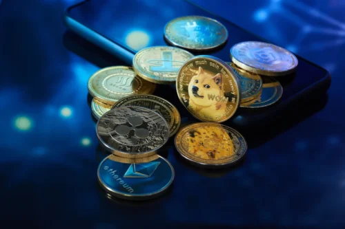 6 criptomoedas com potencial de alta em fevereiro, segundo a Coinext