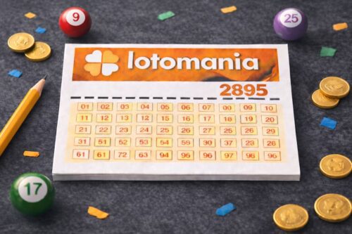 Cartão da Lotomania 2895 sobre mesa com lápis, moedas e bolas de loteria, representando aposta e possível prêmio.