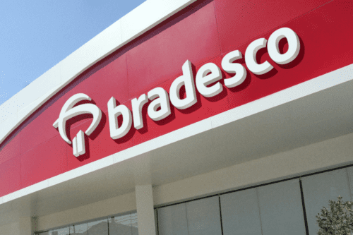 Fachada de unidade física do banco Bradesco .