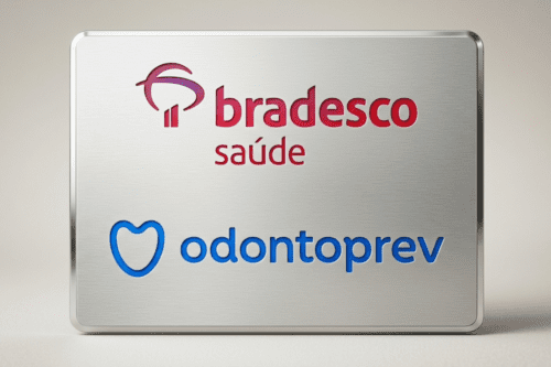 Imagem exibindo os logos do Bradesco Saúde e Odontoprev em um letreiro digital.