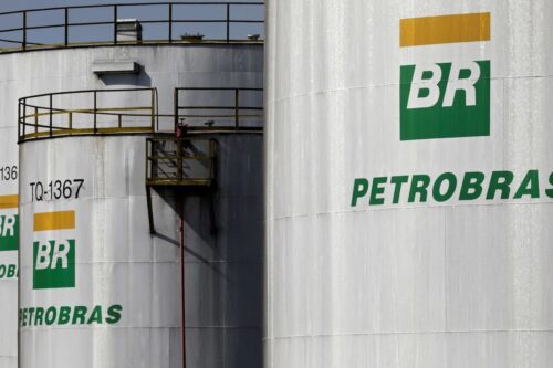 Ações da Petrobras sobem após recomendação de compra e projeções positivas para o petróleo.