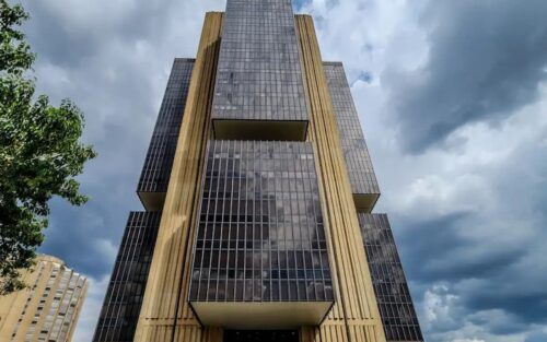 Sede do Banco Central em Brasília, ligada à decisão do CMN que proíbe apostas em política e esportes em mercados preditivos.