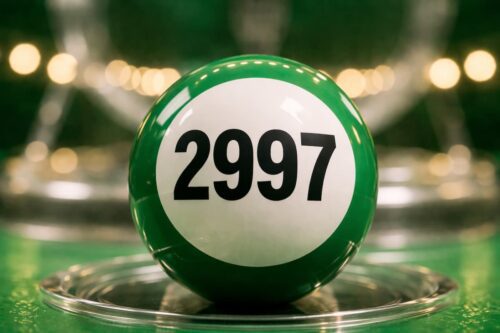 Bola de sinuca verde com o número Mega-Sena 2997, em um ambiente de sinuca, simbolizando jogo de bilhar, com fundo desfocado de luzes calorosas.