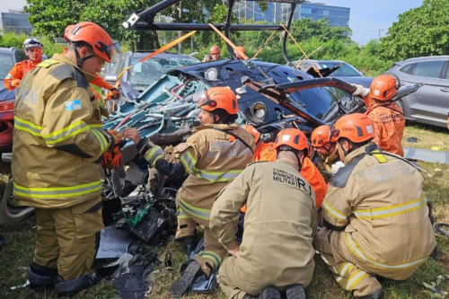 Queda de 2 helicópteros no RJ deixa 6 mortos