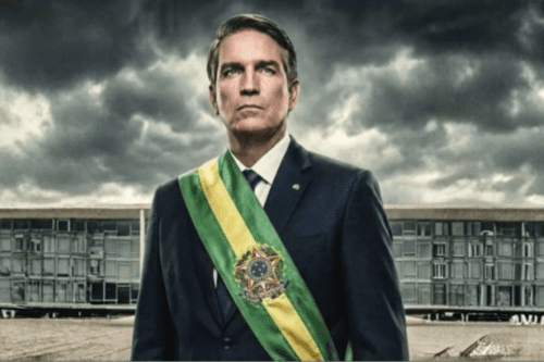 Imagem do poster de Dark Horse, filme contando a história de Bolsonaro, mostrando um homem de meia-idade, com cabelos castanhos penteados de lado e expressão séria. Ele veste um terno escuro e uma faixa presidencial com as cores verde e amarela do Brasil. Ao fundo, sob um céu nublado e tempestuoso, destaca-se o Palácio do Planalto, em Brasília.