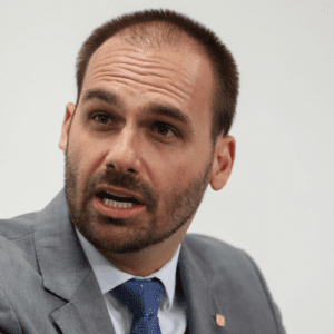 Polêmica do PIX envolvendo Eduardo Bolsonaro.