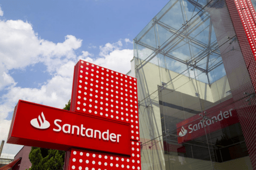 Agência física do Santander.