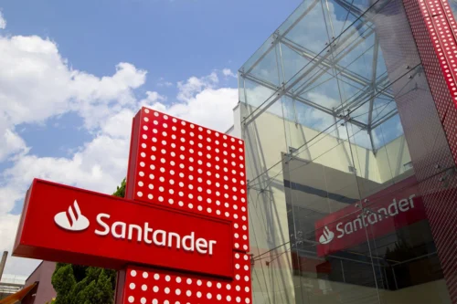 Agência física do Santander.