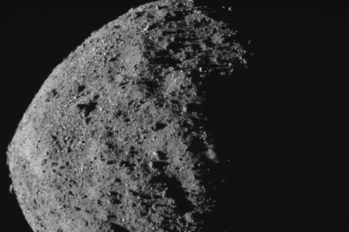 Entre todos os asteroides monitorados, Bennu é o que concentra a maior probabilidade de impacto com a Terra ao longo dos próximos 150 anos.