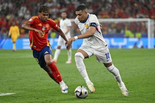 Lamine Yamal e kylian mbappé em confronto entre França e Espanha.