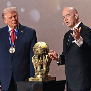Donald Trump e Gianni Infantino.