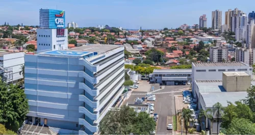 Prédio da CPFL Energia, empresa do setor elétrico analisada por banco sobre dividendos e potencial das ações.